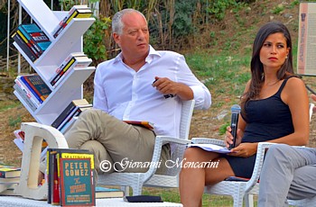 I giornalisti Peter Gomez e Veronica Gentili I giornalisti Peter Gomez e Veronica Gentili