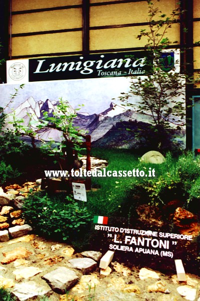 EUROFLORA 2001 - Nello stand della Lunigiana il giardino dell'Istituto Superiore "L. Fantoni" di Soliera Apuana