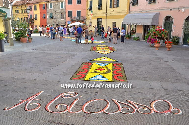 BRUGNATO (Infiorata del Corpus Domini 2014) - Abbozzo del logo di Piazza Brosini (gi Piazza Maggiore, in dialetto locale "A Ciassa")