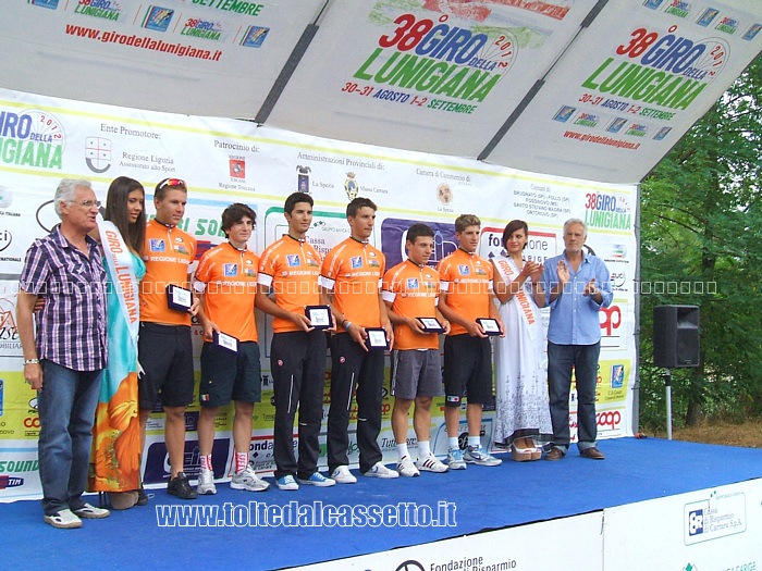 GIRO DELLA LUNIGIANA 2012 - Sul podio la rappresentativa dell'Italia che  risultata prima nella classifica a squadre (maglia arancio)
