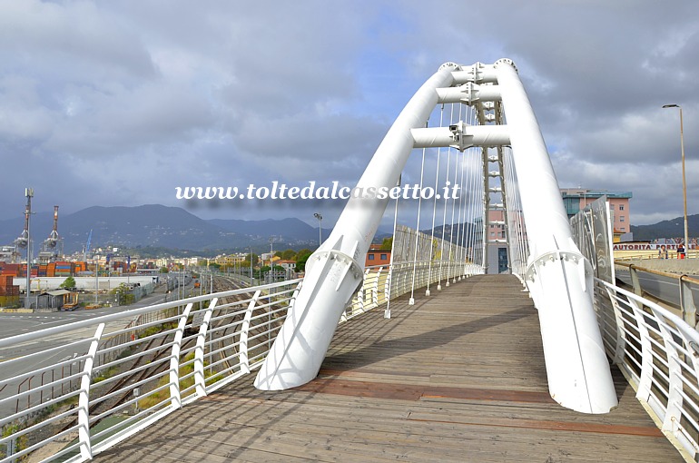 LA SPEZIA - Ponte pedonale dell'Autorit Portuale