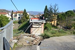 AULLA - Il ponte sulla Statale del Cerreto in localit Serricciolo che  crollato durante l'ondata di piena del torrente Aulella (11 novembre 2012)