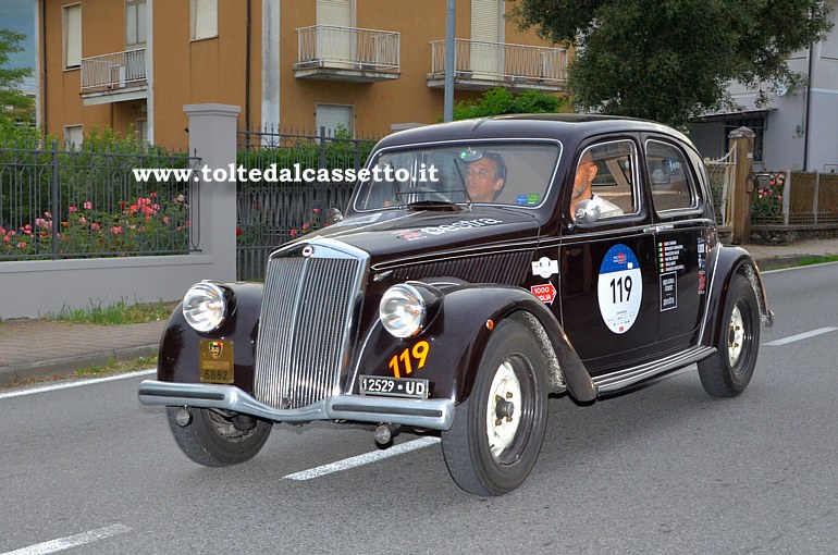 MILLE MIGLIA 2021 - Lancia Aprilia Berlina 1350 anno 1940 (Equipaggio: Francesco Macr e Paolo Abati - Numero di gara: 119 - Team: Estra)