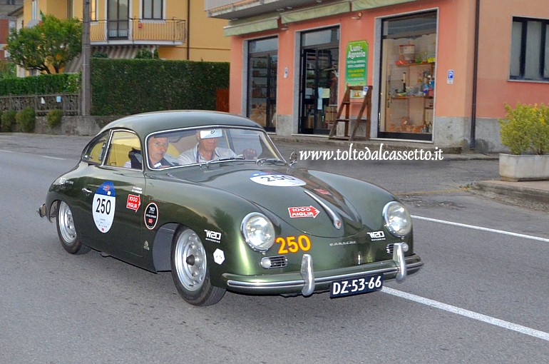 MILLE MIGLIA 2021 - Porsche 356 1500 Coup anno 1955 (Equipaggio: Ferdinand Van Beynum e Adrianus Mattheus Maria Zijerveld - Numero di gara: 250 - Team: Way2drive)