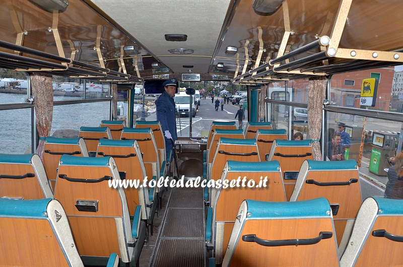 Interno e posti a sedere di autobus FIAT 314/3 Dalla Via (Collezione AssoFitram)
