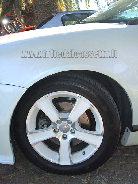 TUNING - Cerchio in lega originale Audi con pneumatico Hankook