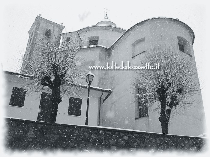 SANTO STEFANO DI MAGRA (Nevicata Febbraio 2013) - Scorcio sulla chiesa parrocchiale