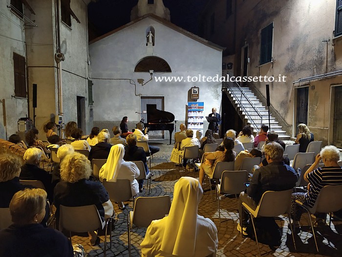 SANTO STEFANO DI MAGRA - Piazza Oratorio durante la manifestazione "I Luoghi della Musica"