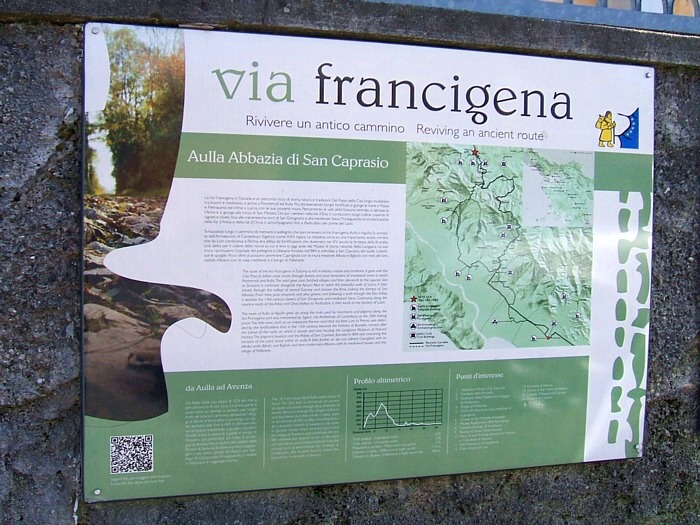 AULLA - Segnaletica della Via Francigena presso l'Abbazia di San Caprasio, con note storiche, percorso e altimetria