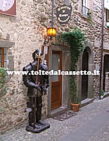 FILETTO di VILLAFRANCA - Antiquariato nel borgo (armatura medievale)