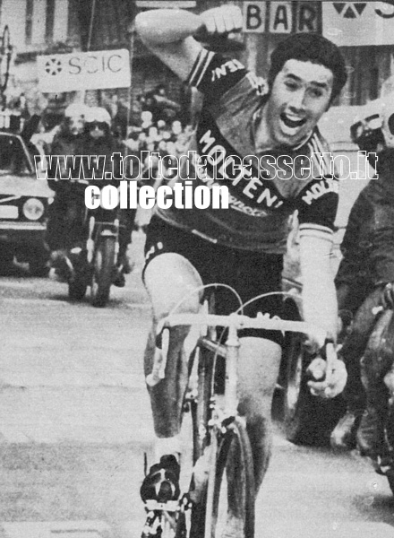 EDDY MERCKX con la maglia della Molteni vince una Milano-Sanremo. L'asso belga ha vinto la classicissima per ben 7 volte. Con la gloriosa casacca italiana trionf nel 1971, 1972, 1975 e 1976