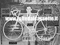 Fausto Coppi solleva amorevolmente la sua bicicletta, che aveva dei particolari tecnici appositamente dedicati per permettergli di esprimere al massimo le sue qualit