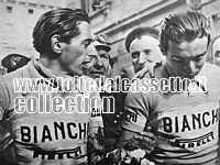 Fausto Coppi con il compagno di squadra Loretto Petrucci, prima dei dissidi che separarono le loro strade