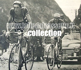 TOUR DE FRANCE 1949 - Fausto Coppi e il suo avversario pi accanito, Gino Bartali, pedalano insieme verso la vittoria finale