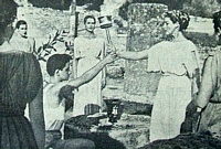 OLIMPIA - Scenografie in costume storico per il passaggio del Sacro Fuoco olimpico dalla vestale al tedoforo