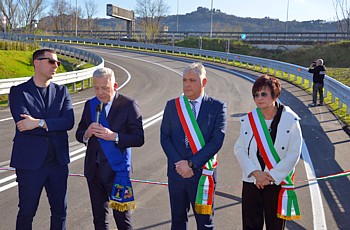 Inagurazione del ponte stradale che collega Ceparana a S.Stefano di Magra