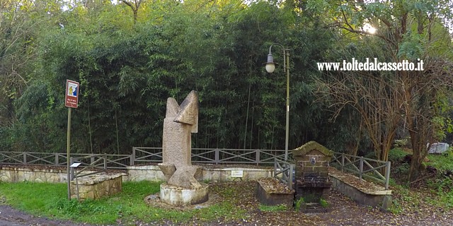 STRETTOIA - Area di sosta lungo la Via Francigena con scultura di Luigi Mormorelli