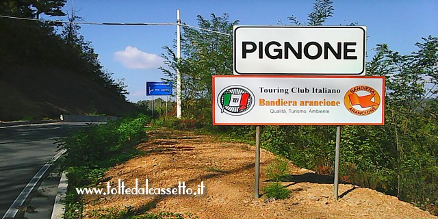 PIGNONE - Il borgo si fregia della "Bandiera Arancione" rilasciata dal Touring Club Italiano