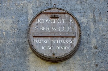 CINQUETERRE (Vernazza) - Per gustare del buon vino bisogna andare sul Colle di San Bernardino "paese dei Basso e luogo di-vino"