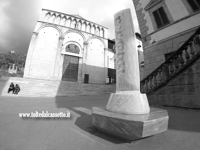 PIETRASANTA (LET'S GO / Culture in movimento) - Scultura "Sibilla" realizzata da Marina Bors