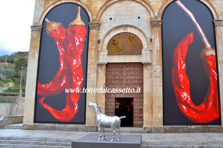 PIETRASANTA (Chiesa di Sant'Agostino) - Simboli della mostra "Orti della Germinazione" di Giuseppe Carta