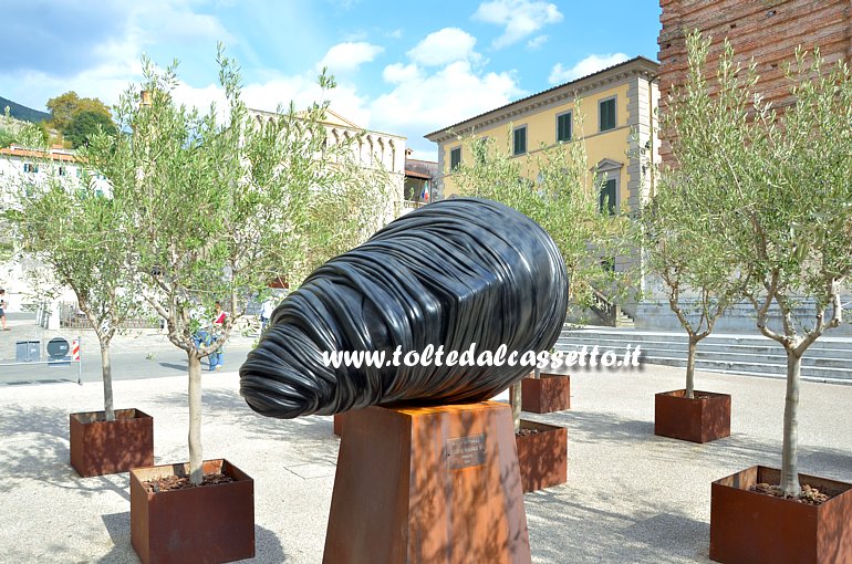 PIETRASANTA (IGOR MITORAJ "Mito e Musica 2015") - Scultura in bronzo "Eclisse Grande III", anno 2010