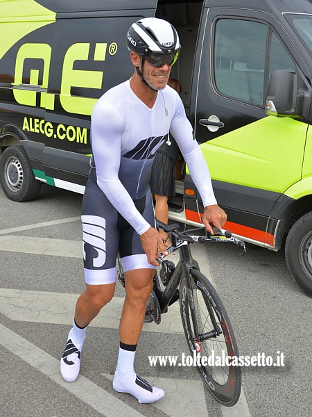 CRONOSQUADRE DELLA VERSILIA MICHELE BARTOLI 2015 - Mario Cipollini a fine gara