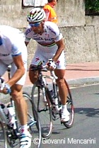Paolo Bettini, con la maglia di Campione del Mondo, al Giro d'Italia 2007