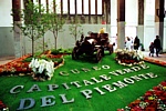 EUROFLORA 2001 - Ambiente con auto d'epoca per il comune di Cuneo, capitale verde del Piemonte