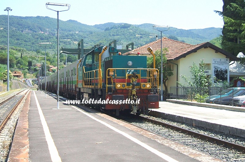 FERROVIA AULLA-LUCCA - La stazione di Minucciano/Pieve/Casola il 20 luglio 2012