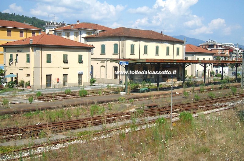 FERROVIA AULLA-LUCCA - La dismessa stazione storica di Aulla