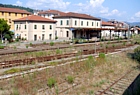 FERROVIA PONTREMOLESE - Caseggiato e parco binari della dismessa stazione storica di Aulla. Un area che  in corso di riqualificazione