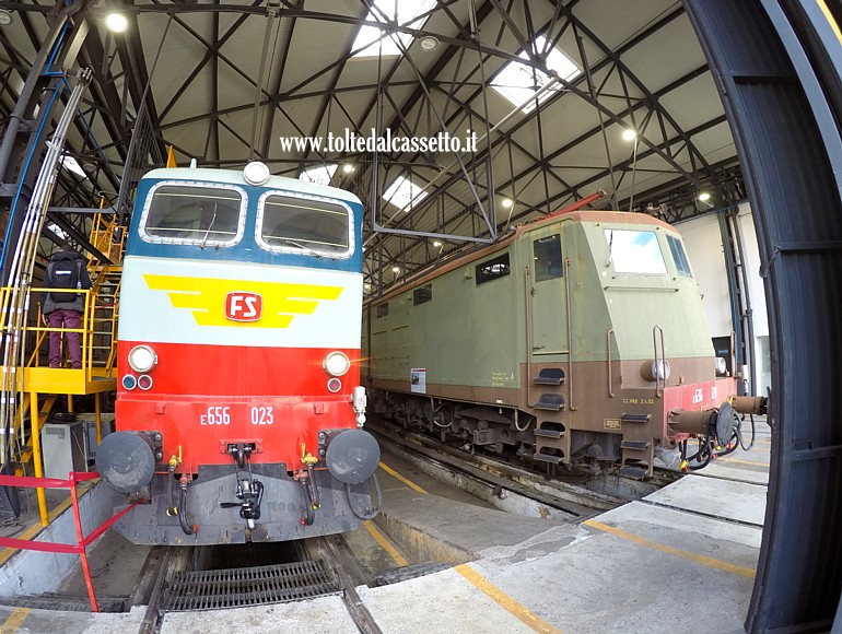 MUSEO TRENI STORICI DELLA SPEZIA (Open Day del 18 Marzo 2023) - Locomotive elettriche E.656-023 e E.636-128 in mostra dentro l'officina