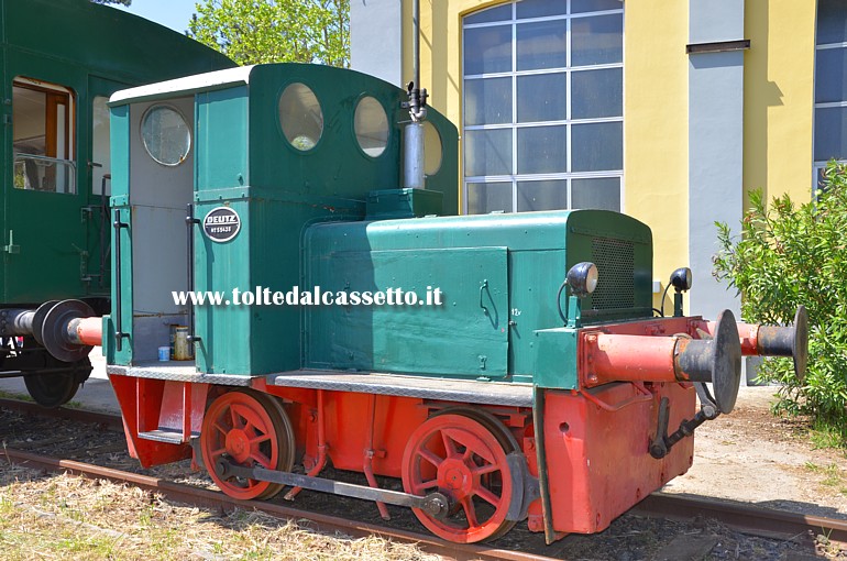 MUSEO TRENI STORICI DELLA SPEZIA (Porte aperte del 25 Aprile 2018) - La locomotiva diesel da manovra Deutz n� 55438, realizzata su licenza Greco da IPE Locomotori s.r.l. - Verona