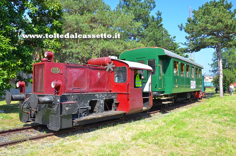 MUSEO TRENI STORICI DELLA SPEZIA (Porte aperte del 25 Aprile 2018) - Trenino viaggiante dentro il parco ed accessibile ai visitatori