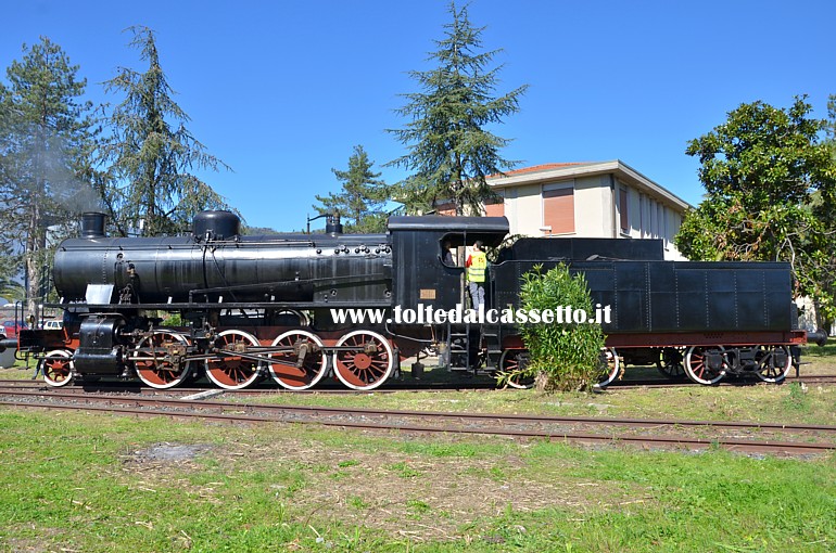 FONDAZIONE FS ITALIANE - Profilo di locomotiva a vapore 740-244 in manovra
