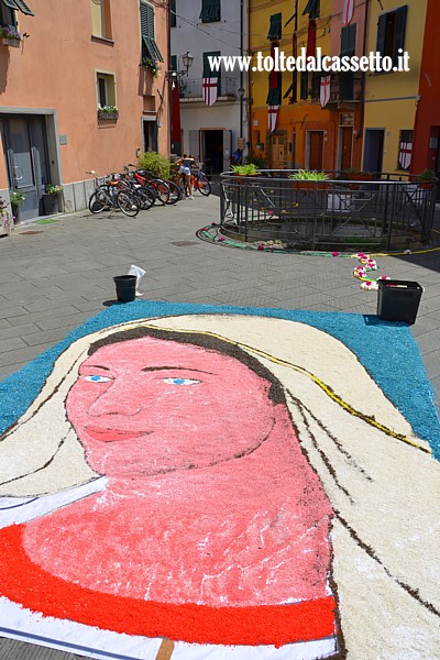 BRUGNATO (Infiorata del Corpus Domini 2026) - Quadro con figura della Madonna in Piazza Brosini