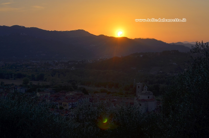 SANTO STEFANO DI MAGRA - Il tramonto del sole durante l'eclisse del 12 agosto 2026