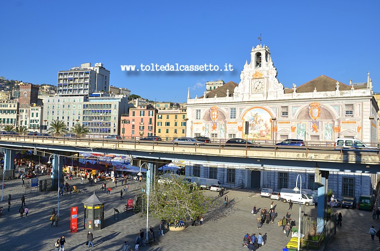 GENOVA - L'area del Porto Antico prospiciente Palazzo San Giorgio