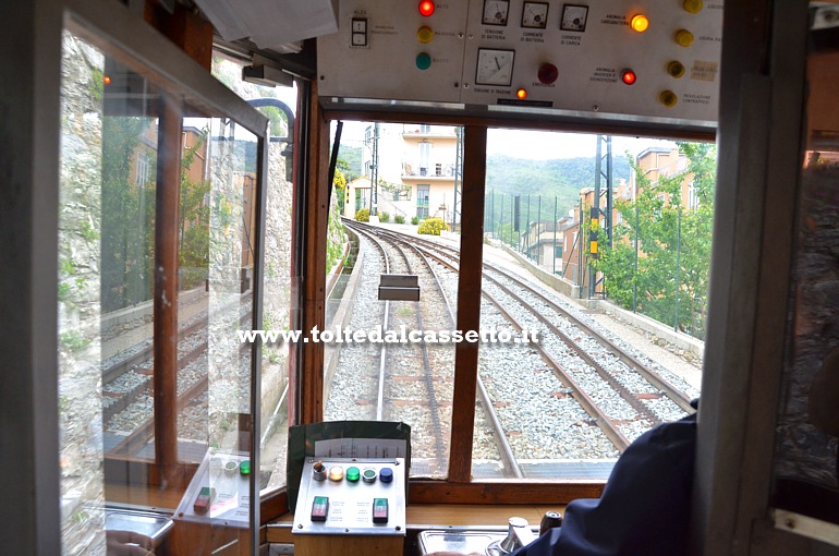 FERROVIA A CREMAGLIERA PRINCIPE GRANAROLO - Il tratto a doppio binario visto da bordo della vettura che sale lungo la linea