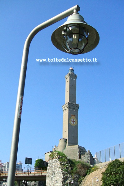 GENOVA - Le due lanterne