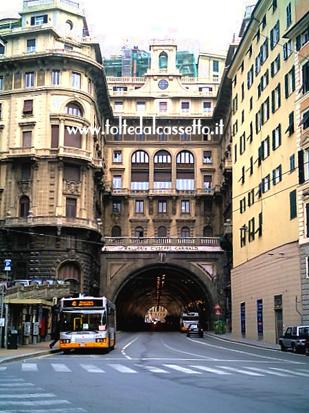 GENOVA - La Galleria Garibaldi