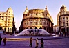 GENOVA - Piazza De Ferrari, centro topografico della città, considerata una delle più belle piazze d'Europa GENOVA - Piazza De Ferrari, centro topografico della città, considerata una delle più belle piazze d'Europa