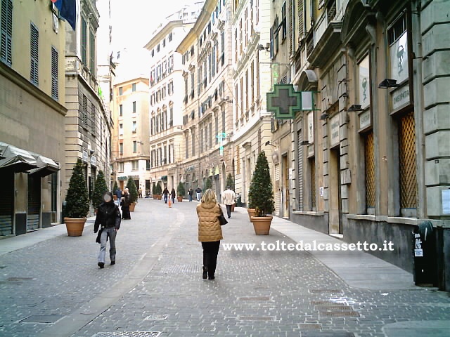 GENOVA - Inizio di Via Cairoli da Largo della Zecca