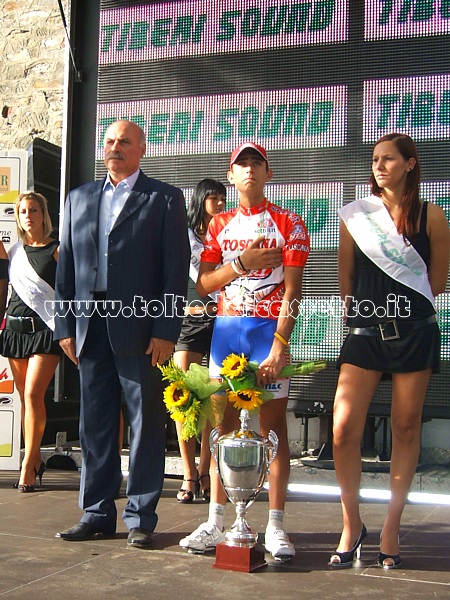 GIRO DELLA LUNIGIANA 2008 - Premiazione di Manuel Francesco Bongiorno del team Toscana, vincitore della terza tappa con arrivo a Fosdinovo