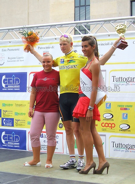 GIRO DELLA LUNIGIANA 2010 - Premiazione del tedesco Jasha Sutterlin che ha vinto la classifica a punti ed  arrivato secondo nella generale