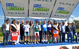 GIRO DELLA LUNIGIANA 2015 - Foto di gruppo finale a Luni di Ortonovo con atleti, organizzatori ed autorit