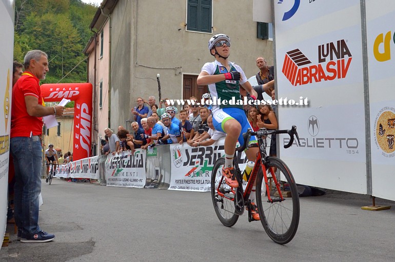 GIRO DELLA LUNIGIANA 2016 (Ortonovo, terza tappa) - Lo sloveno Tadej Pogacar arriva in solitaria sull'ultimo traguardo e primeggia anche nella classifica finale della corsa