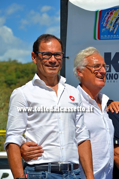 GIRO DELLA LUNIGIANA 2017 - Il CT della Nazionale italiana di ciclismo su strada Davide Cassani sul palco delle premiazioni a Luni