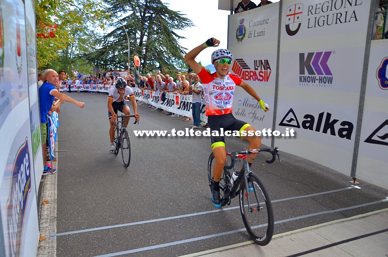 GIRO DELLA LUNIGIANA 2017 - Il toscano Andrea Innocenti vince allo sprint la seconda tappa con arrivo a Fosdinovo